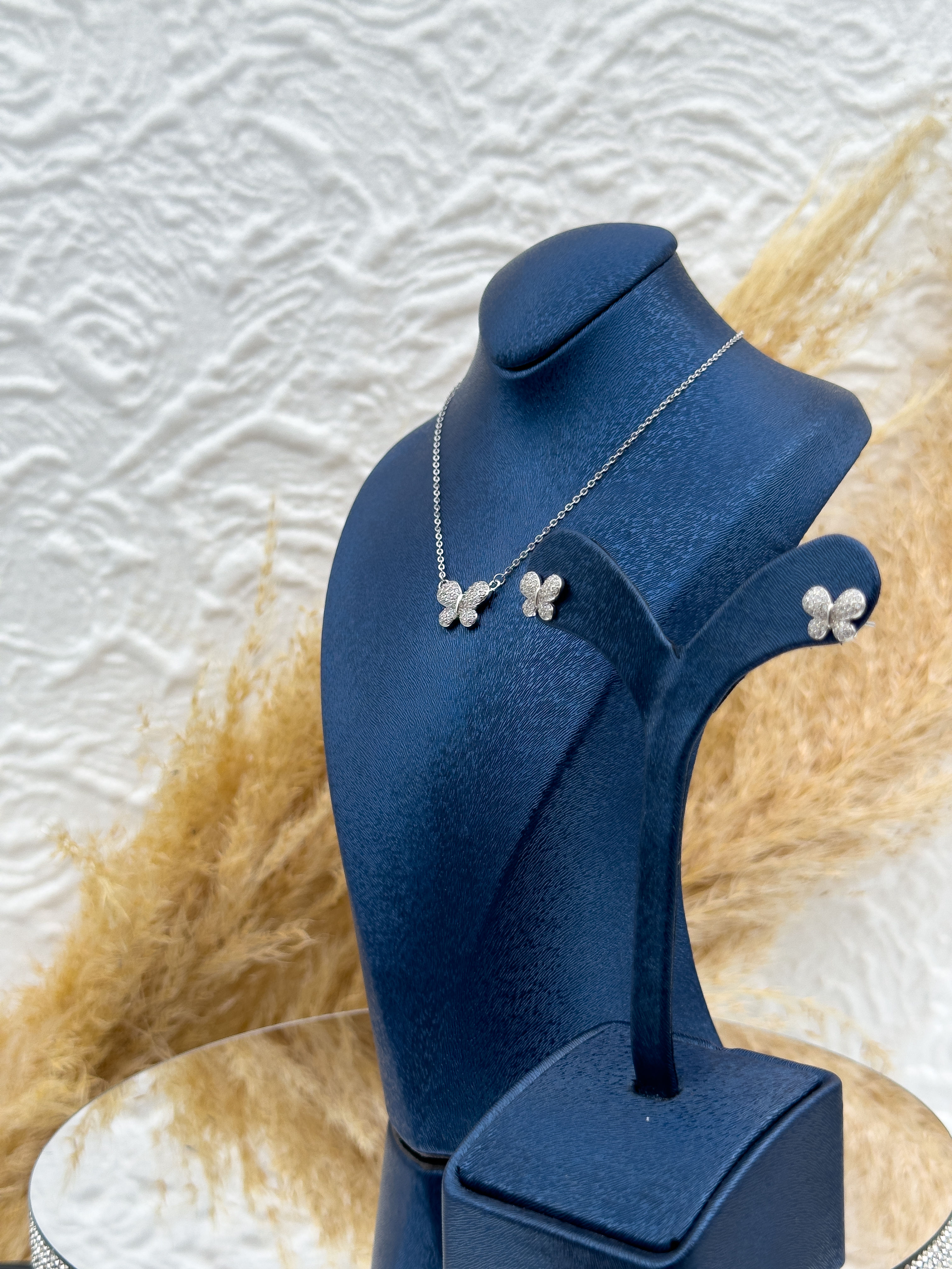 925 Ayar Gümüş Kelebek Modeli Taşlı Kolye Küpe 2’li Kadın Seti